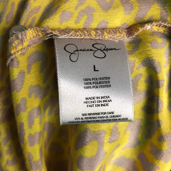 🆕Jessica Simpson• Leopard Button Up - Picture 7 of 10